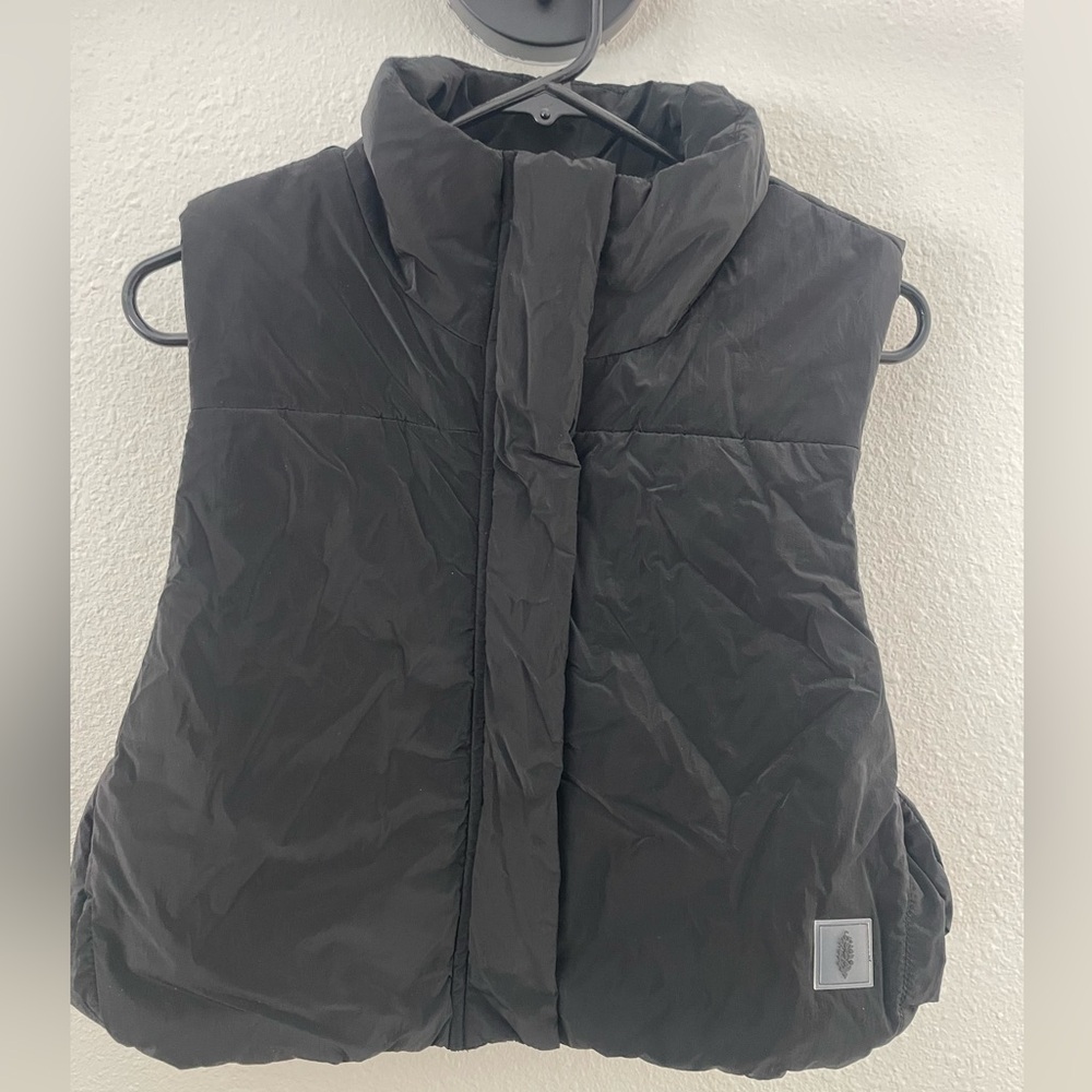 FP Movement Sight Seein’ Cropped Puffer Vest Black Size XS